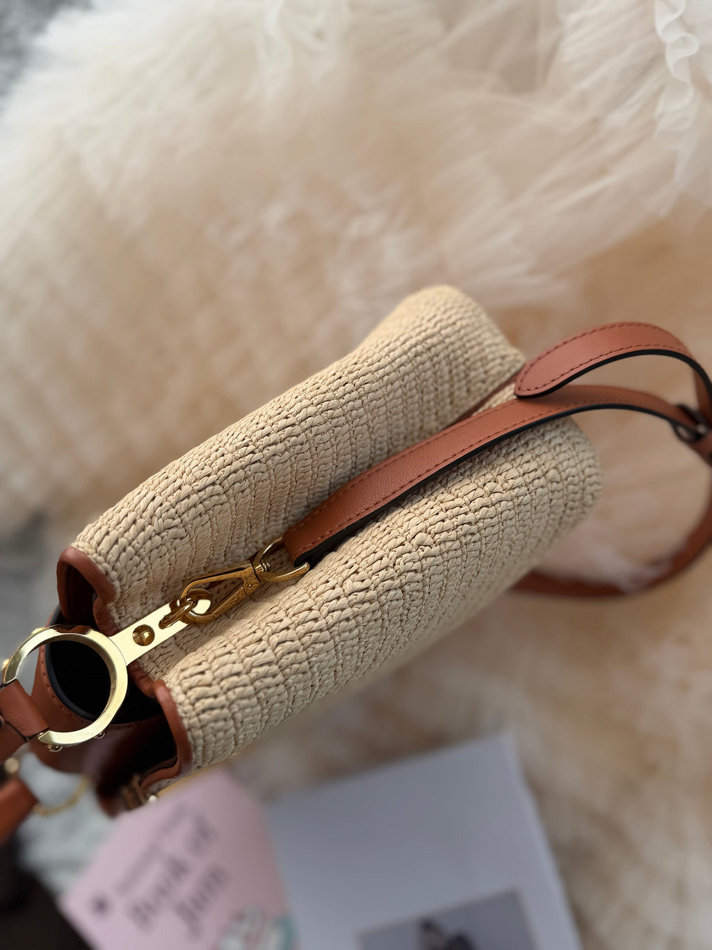 Louis Vuitton Capucines Straw woven handbag with shoulder strap