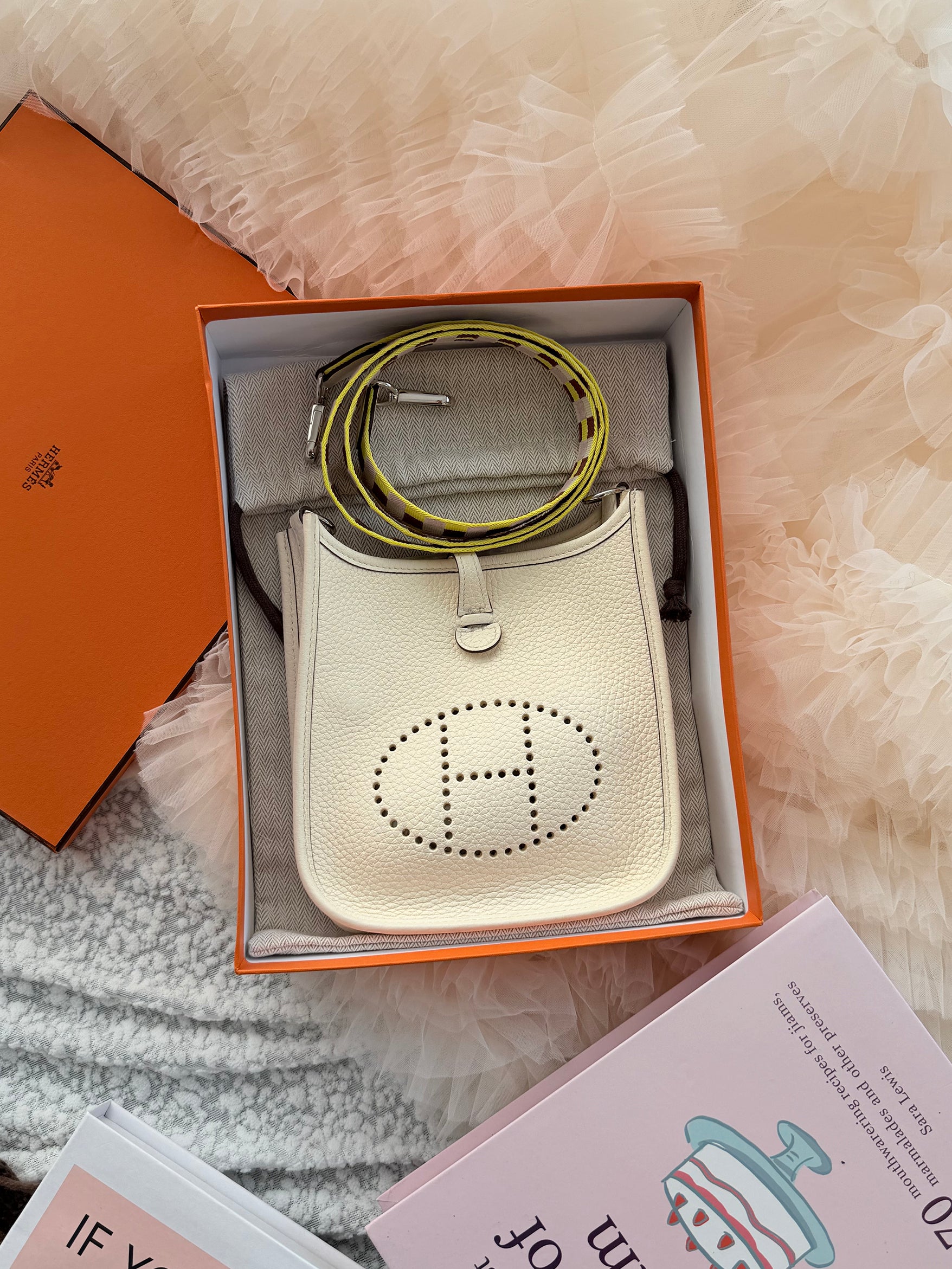 Hermès Evelyne Shoulder Bag in Nata Togo Leather mini Size