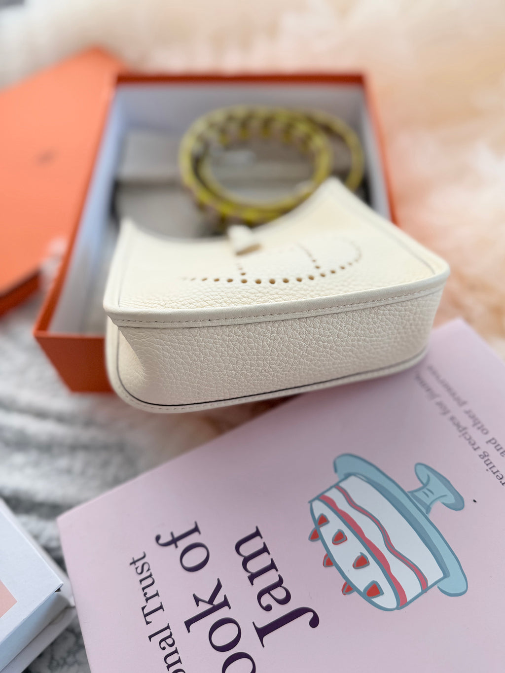 Hermès Evelyne Shoulder Bag in Nata Togo Leather mini Size