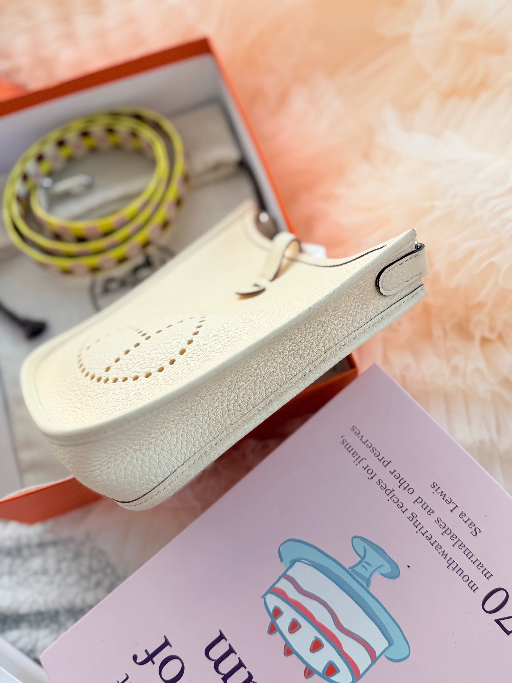 Hermès Evelyne Shoulder Bag in Nata Togo Leather mini Size