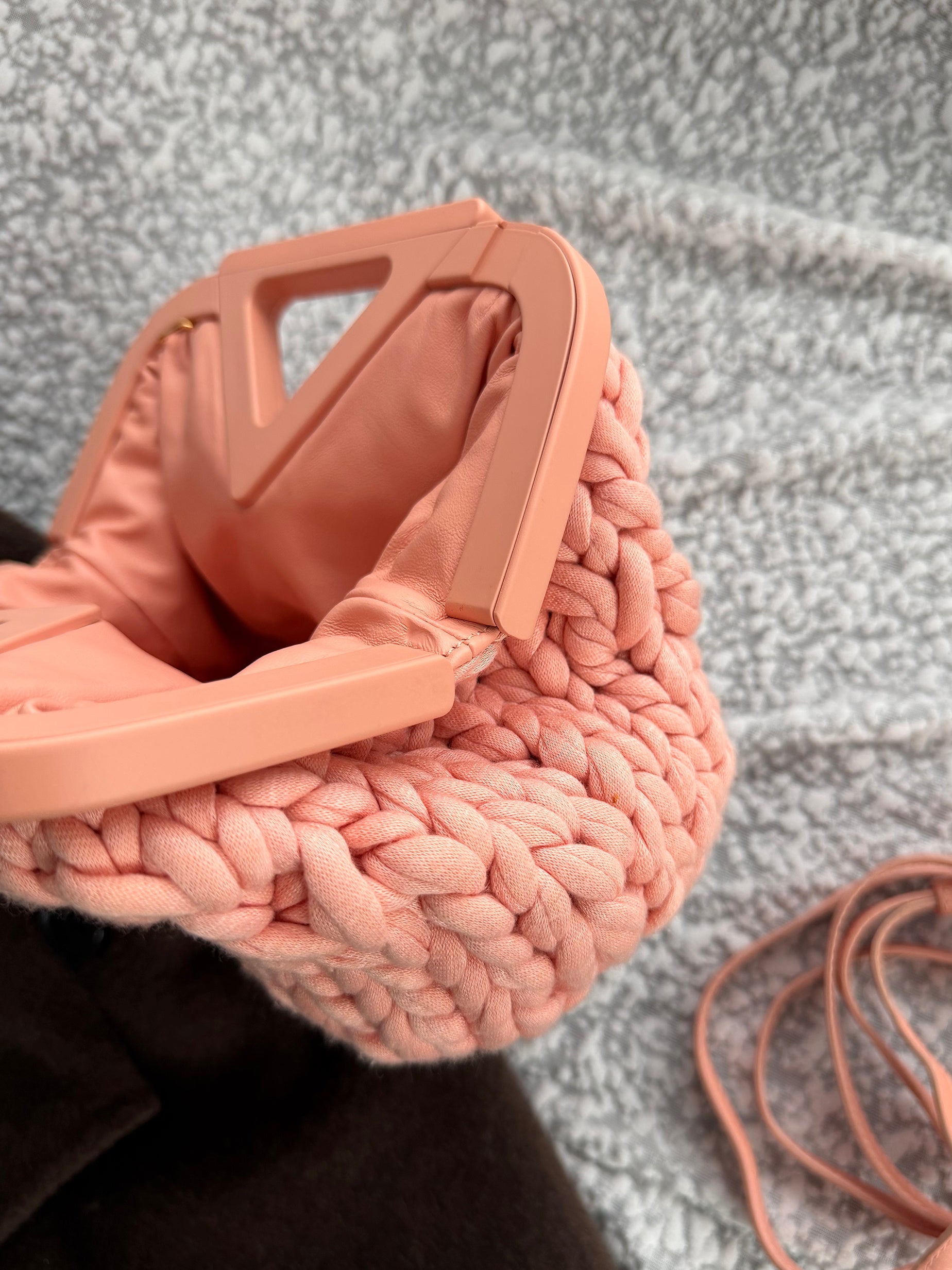 Bottega Veneta Pink Knitted Shoulder Bag with Acrylic Handles