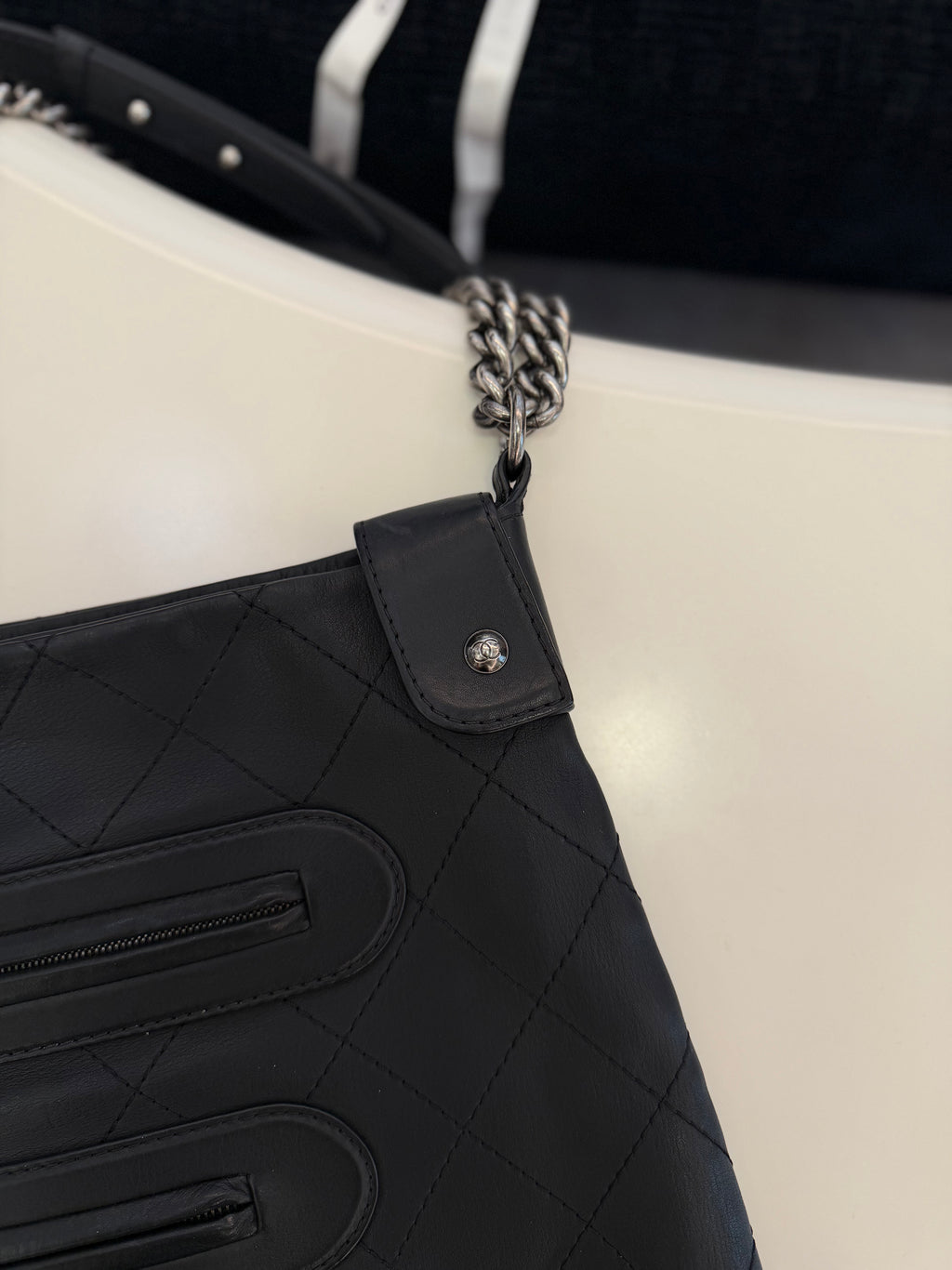 Chanel Vintage Calfskin Shoulder Bag in Black and Silver