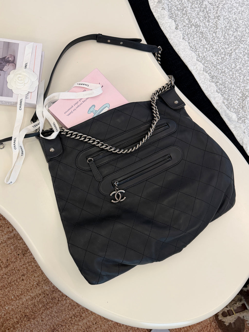 Chanel Vintage Calfskin Shoulder Bag in Black and Silver