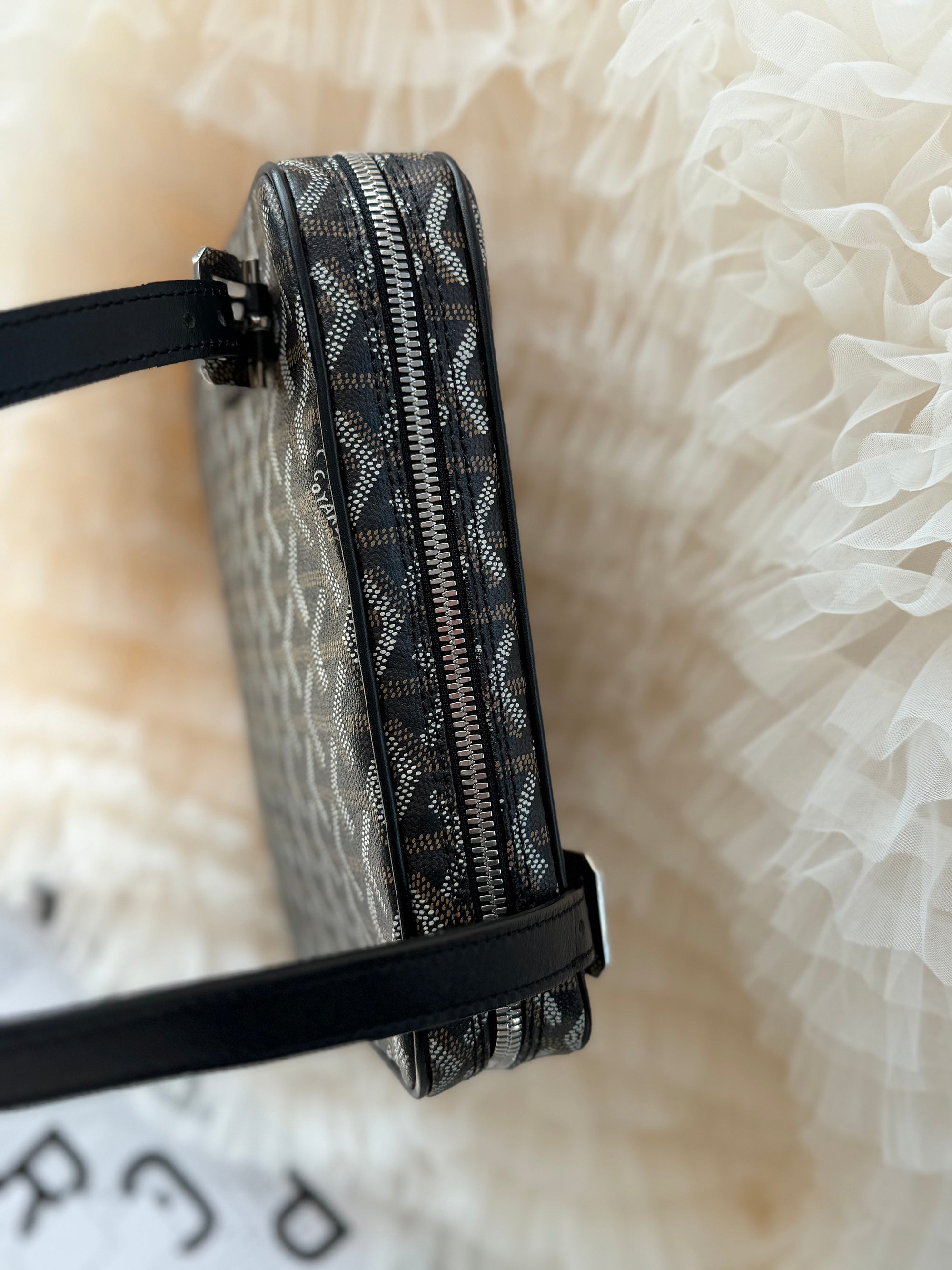 Goyard Classic Monogram Tofu Shoulder Bag